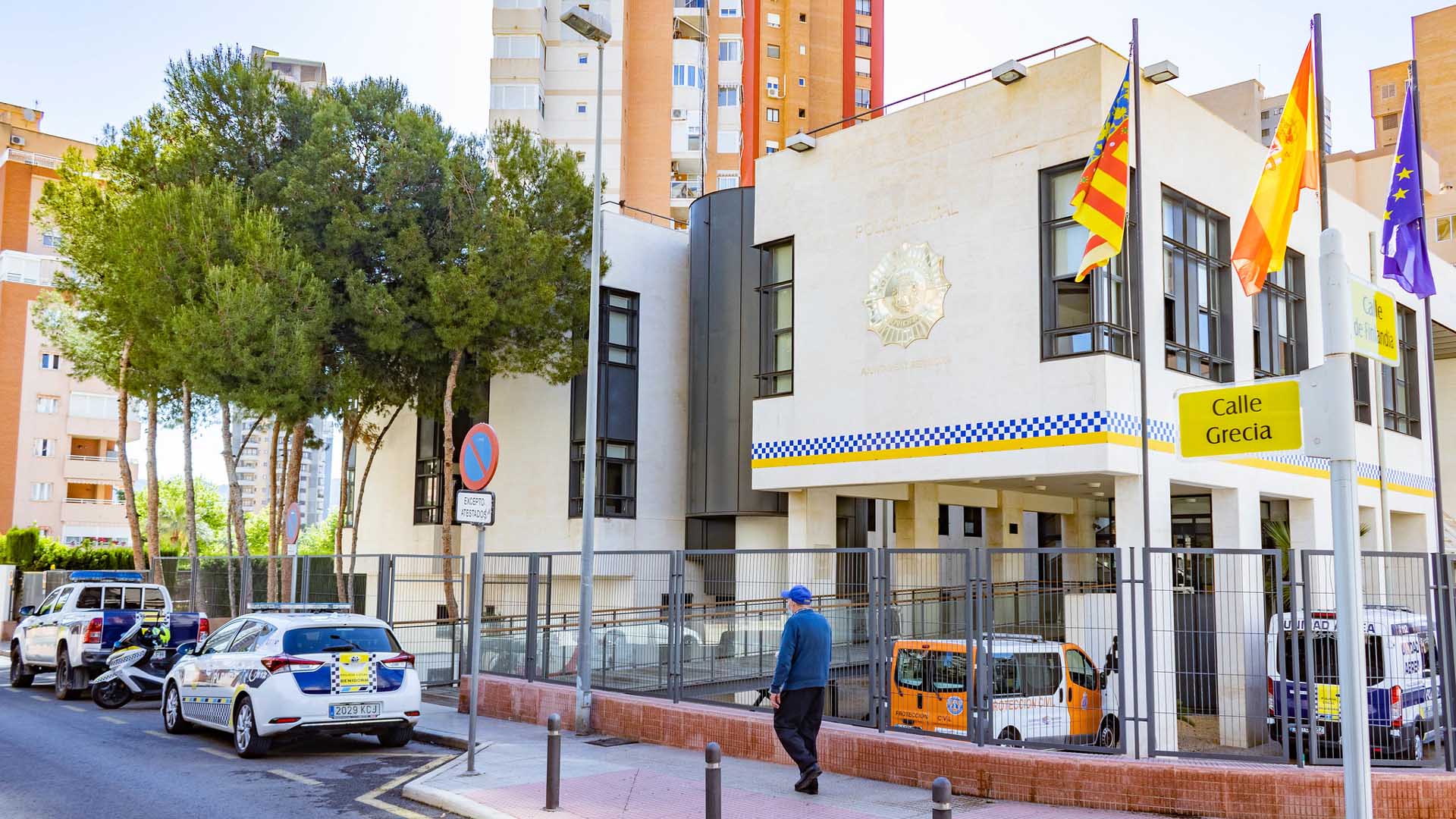 Oleada de robos en Benidorm: detenidos dos jóvenes sospechosos de medio centenar de hurtos en el Rincón de Loix