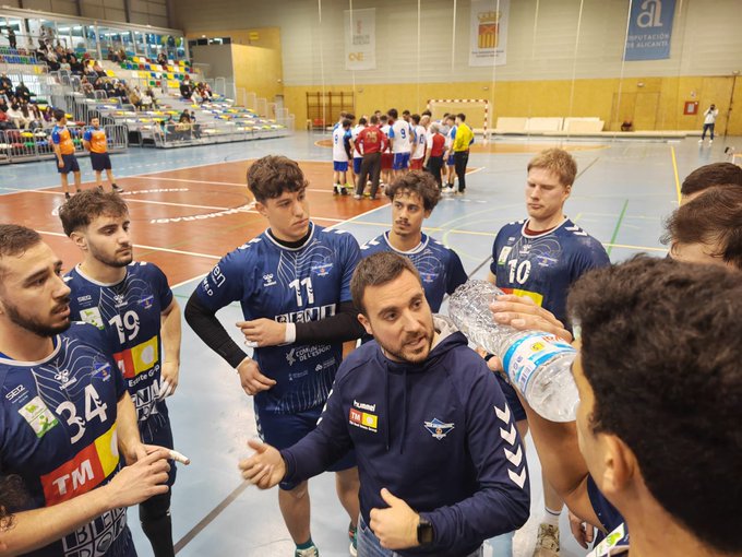 El TM Benidorm vuelve a la Liga Asobal para cimentar su buena temporada