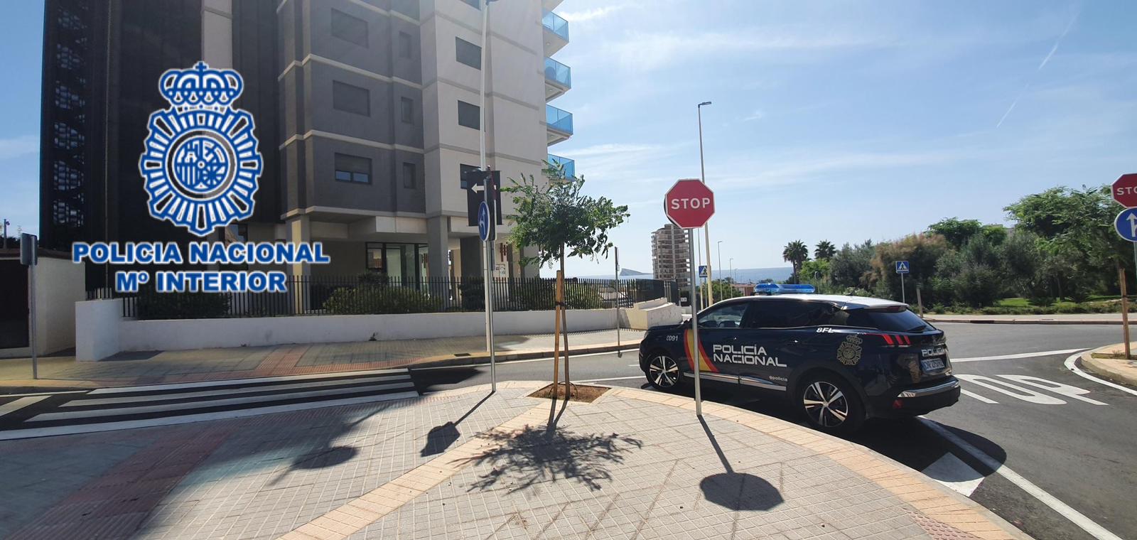 La Policía detiene a dos ladrones habituales por el robo de dos relojes de lujo en La Nucía y Denia