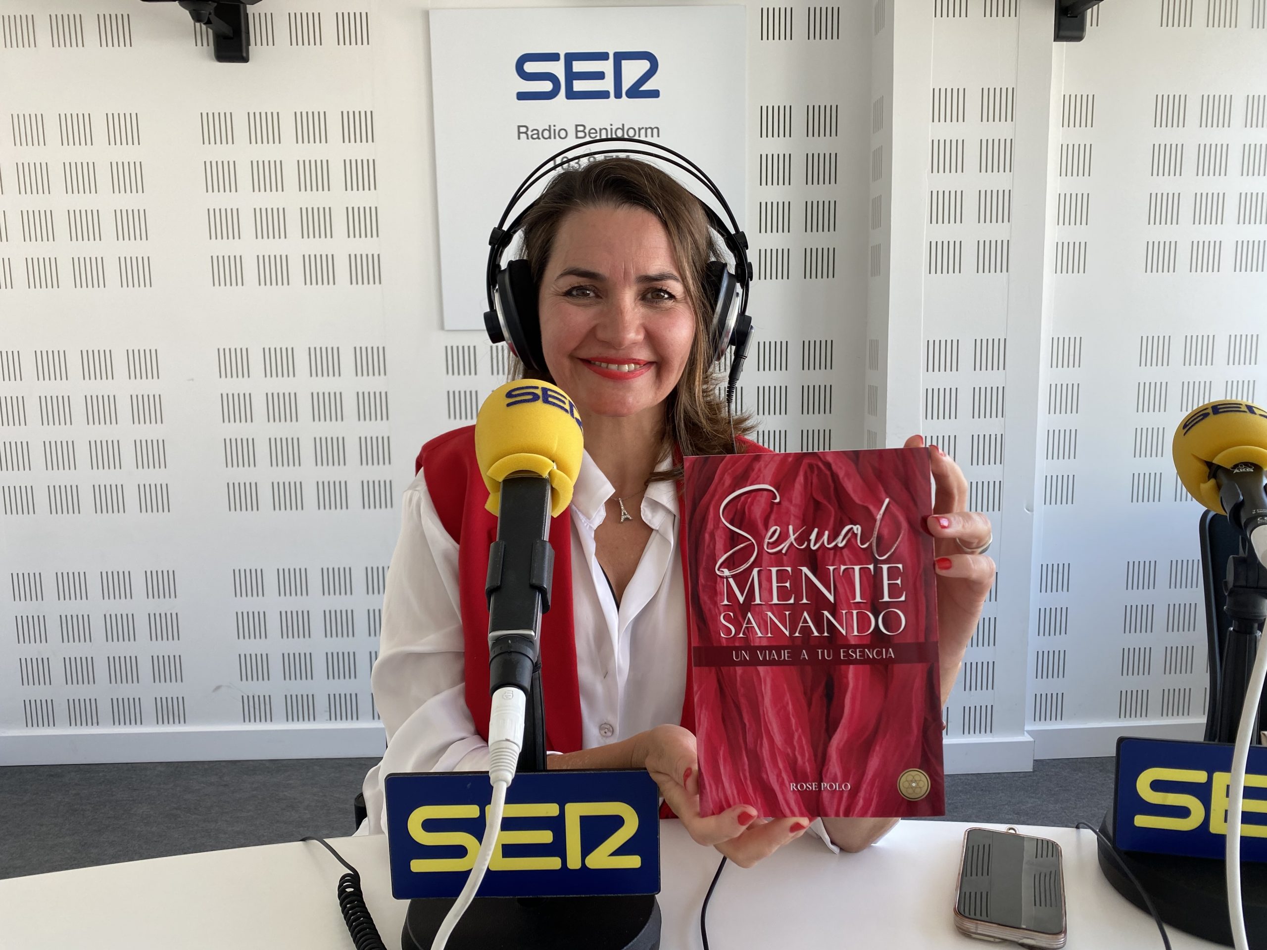 Rose Polo cuenta en Benidorm cómo ayuda a víctima de abusos sexuales, tras sufrirlos ella en su infancia