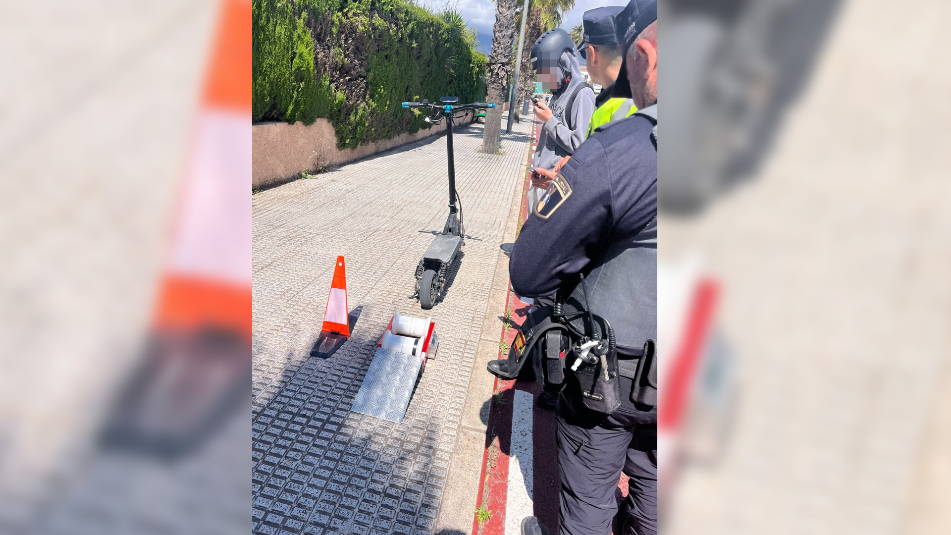 Benidorm pone coto a los “riders” en patinete