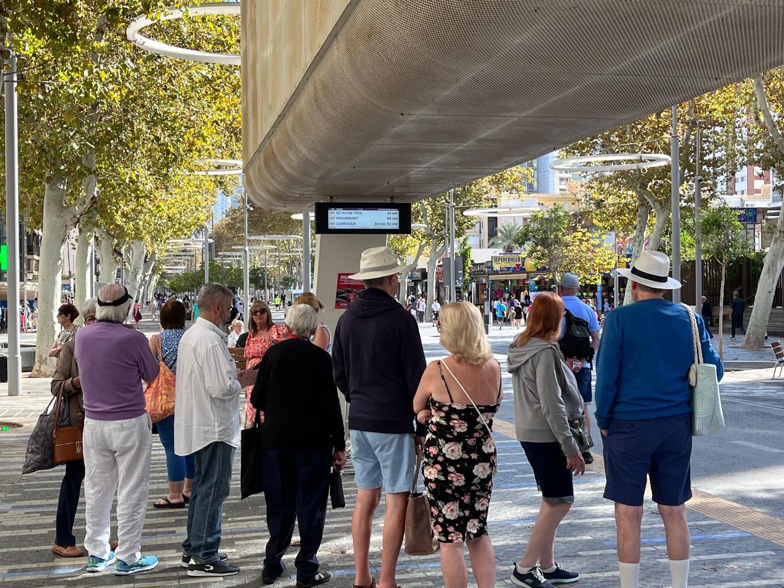 Estafa en Benidorm con la llegada del verano: seis meses de autobús urbano por dos euros