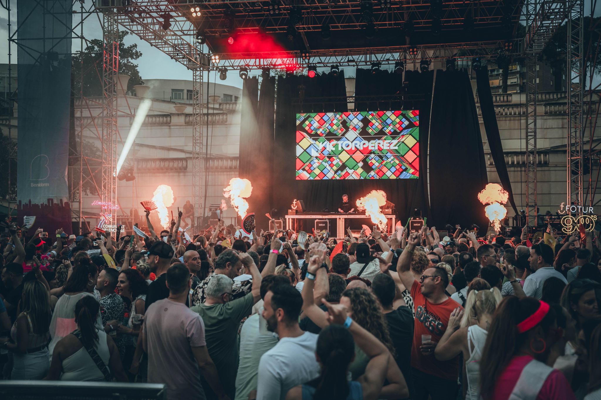 Benidorm inaugura la temporada de festivales con el quinto aniversario del mítico “Homenaje a la Ruta 90’s & 2MIL”