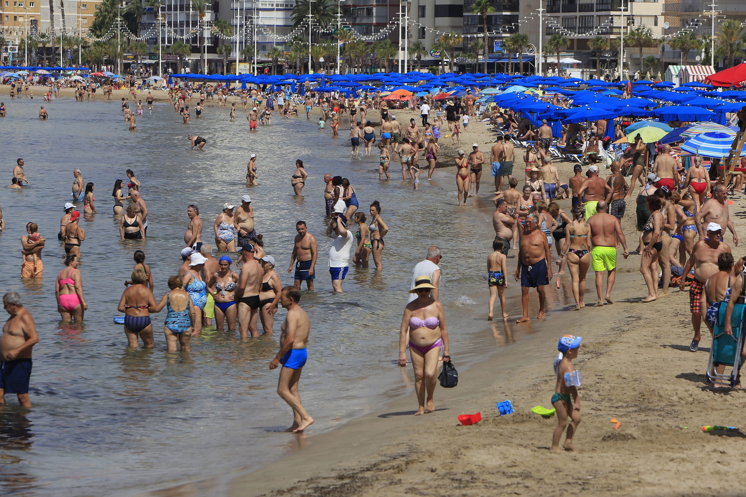 La Playa Levante, de Benidorm, y las de Cala Mosca y Cala Ferris, banderas negras 2025
