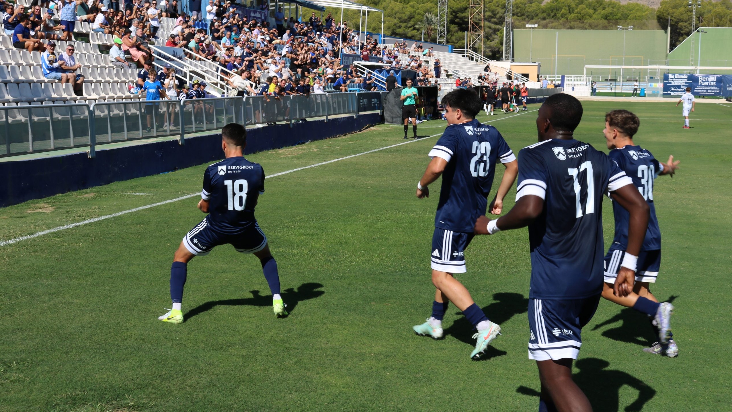El Benidorm se reencuentra con el gol con una ‘manita’ al Redován