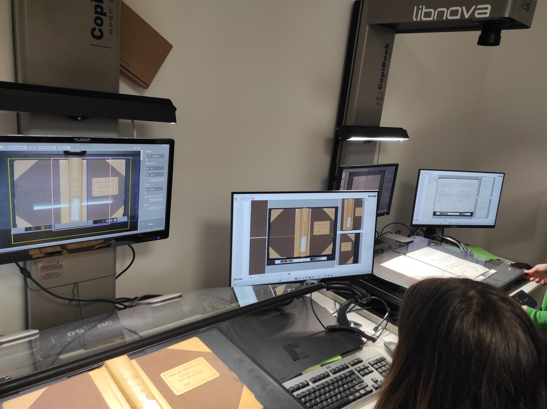 Justicia digitaliza 4.600 tomos documentales de los Juzgados de Paz y Registro Civil de la provincia de Alicante