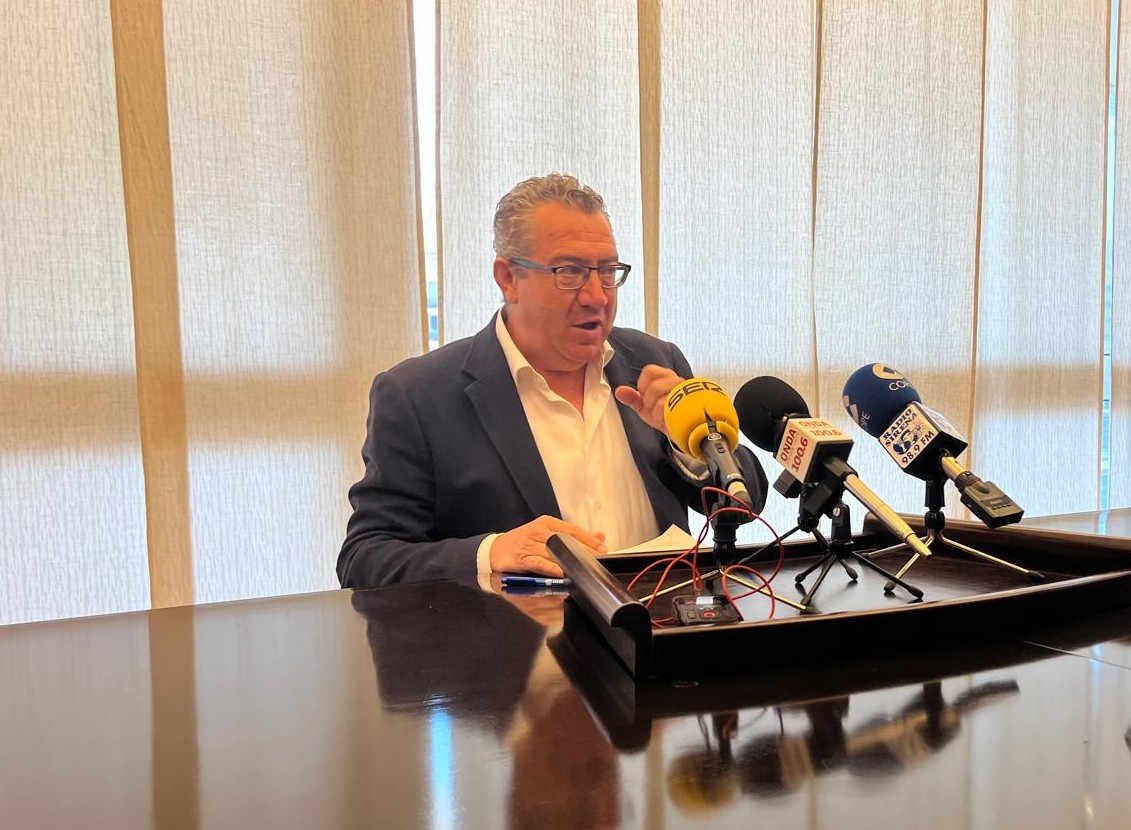 El alcalde de Benidorm descarta que la Zona de Bajas Emisiones esté detrás de la caída de ventas del comercio local