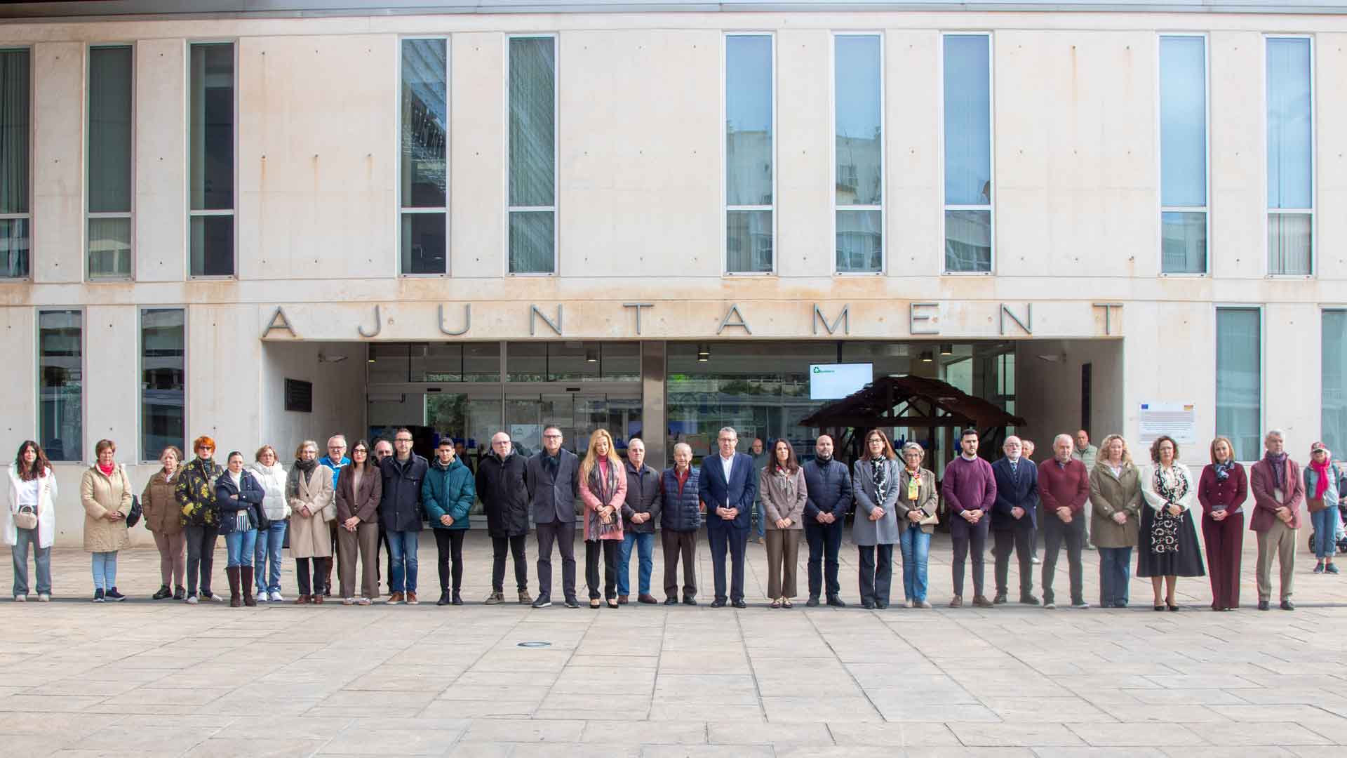 Benidorm y la Marina Baixa se solidarizan con las víctimas del accidente ferroviario en Adamuz