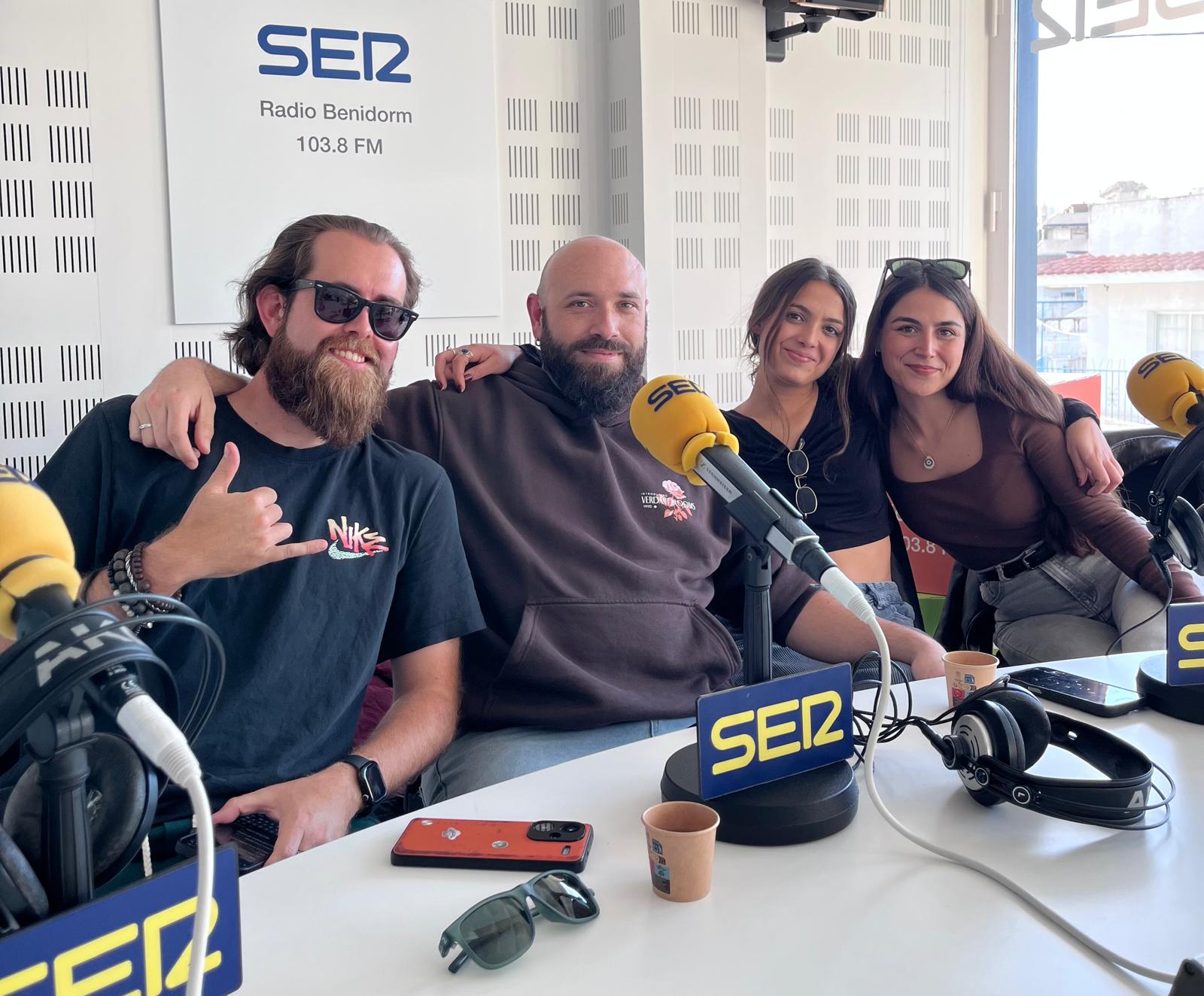 Benidorm Memeshit: reporteros artificiales, un barco pirata en Levante o la hucha de Serra Gelada