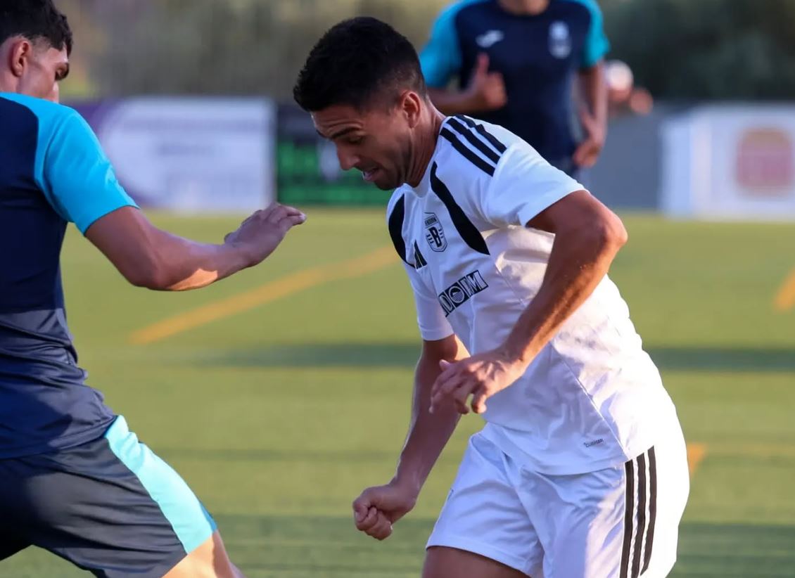 El C.F. Benidorm logra su primera victoria de pretemporada ante el Villajoyosa