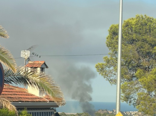 Una negligencia, principal hipótesis del incendio entre l’Alfàs del Pi y La Nucía