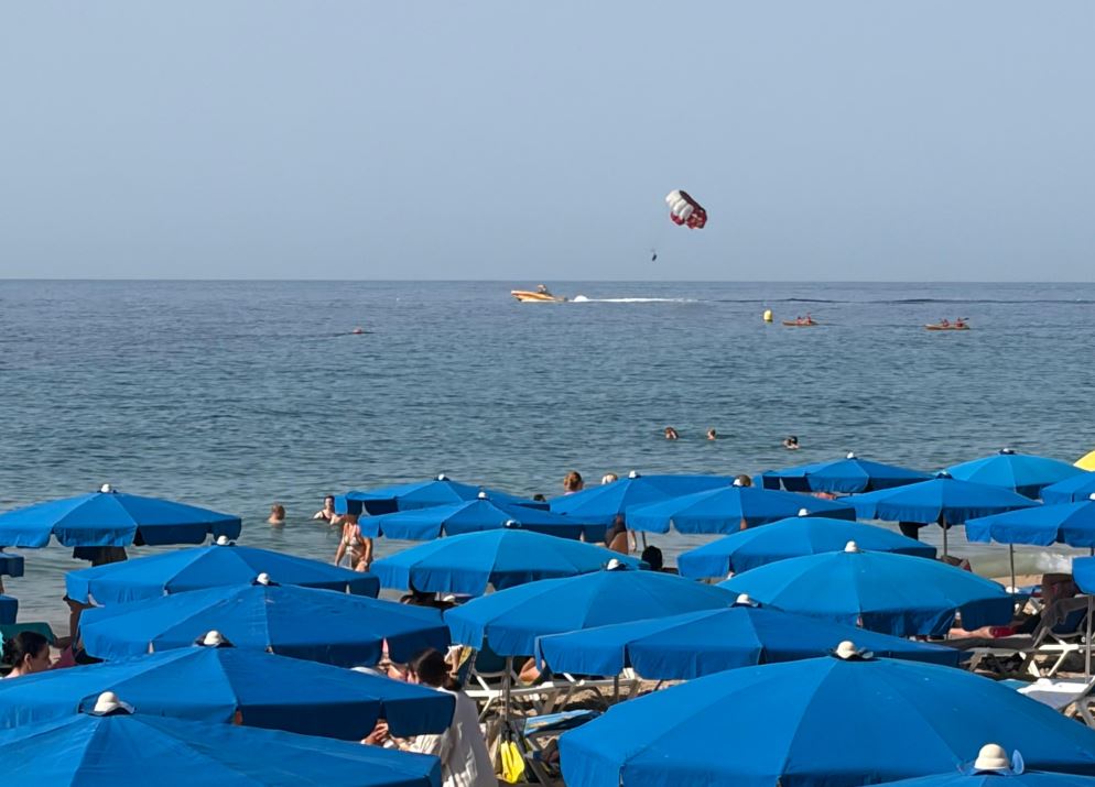 Muere una mujer en un accidente de ‘parasailing’ en Benidorm