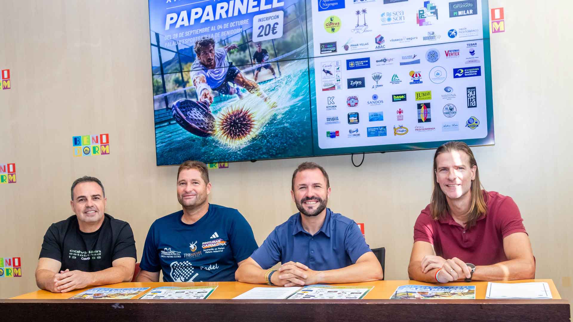 El pádel toma el Palau d’Esports de Benidorm con la XII edición del Open de la penya Paparinell