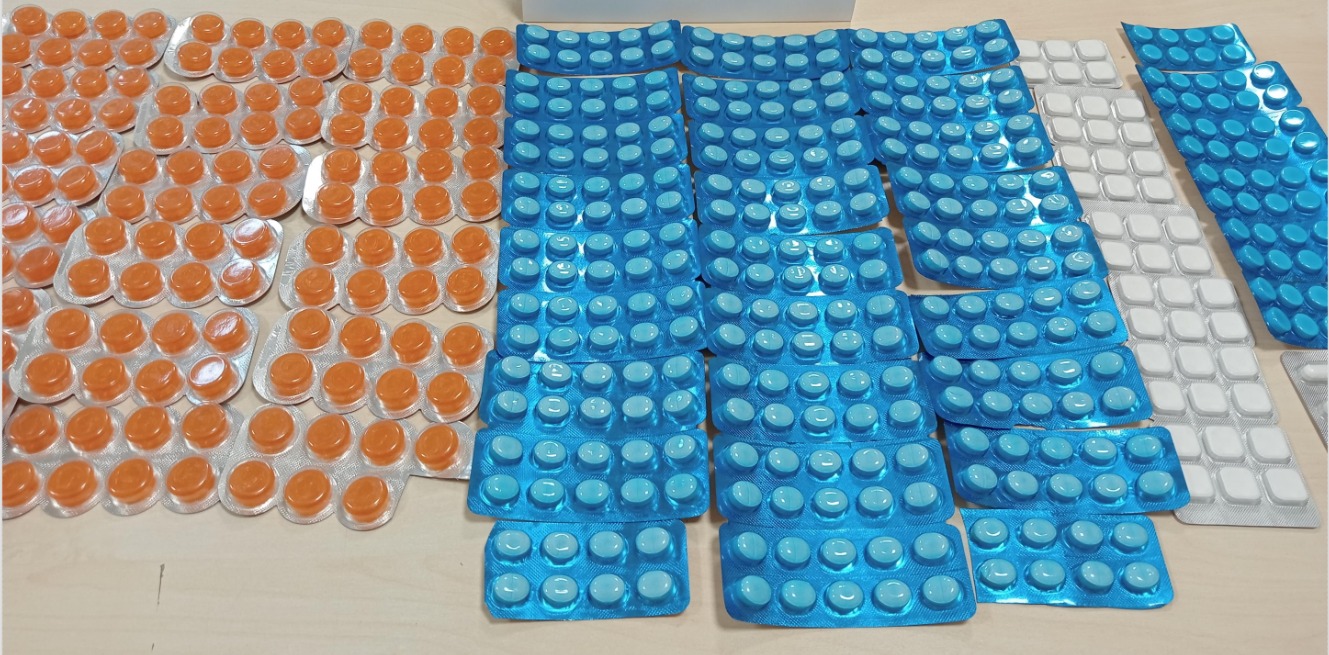 La Policía Local de Benidorm incauta 525 pastillas de medicamentos en un comercio del Rincón de Loix